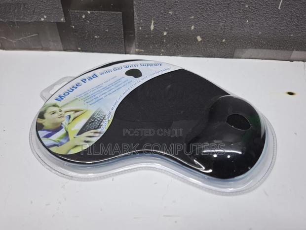 Mousepad With Gel Wrist Support ( Black In Colour) - thumbnail 3