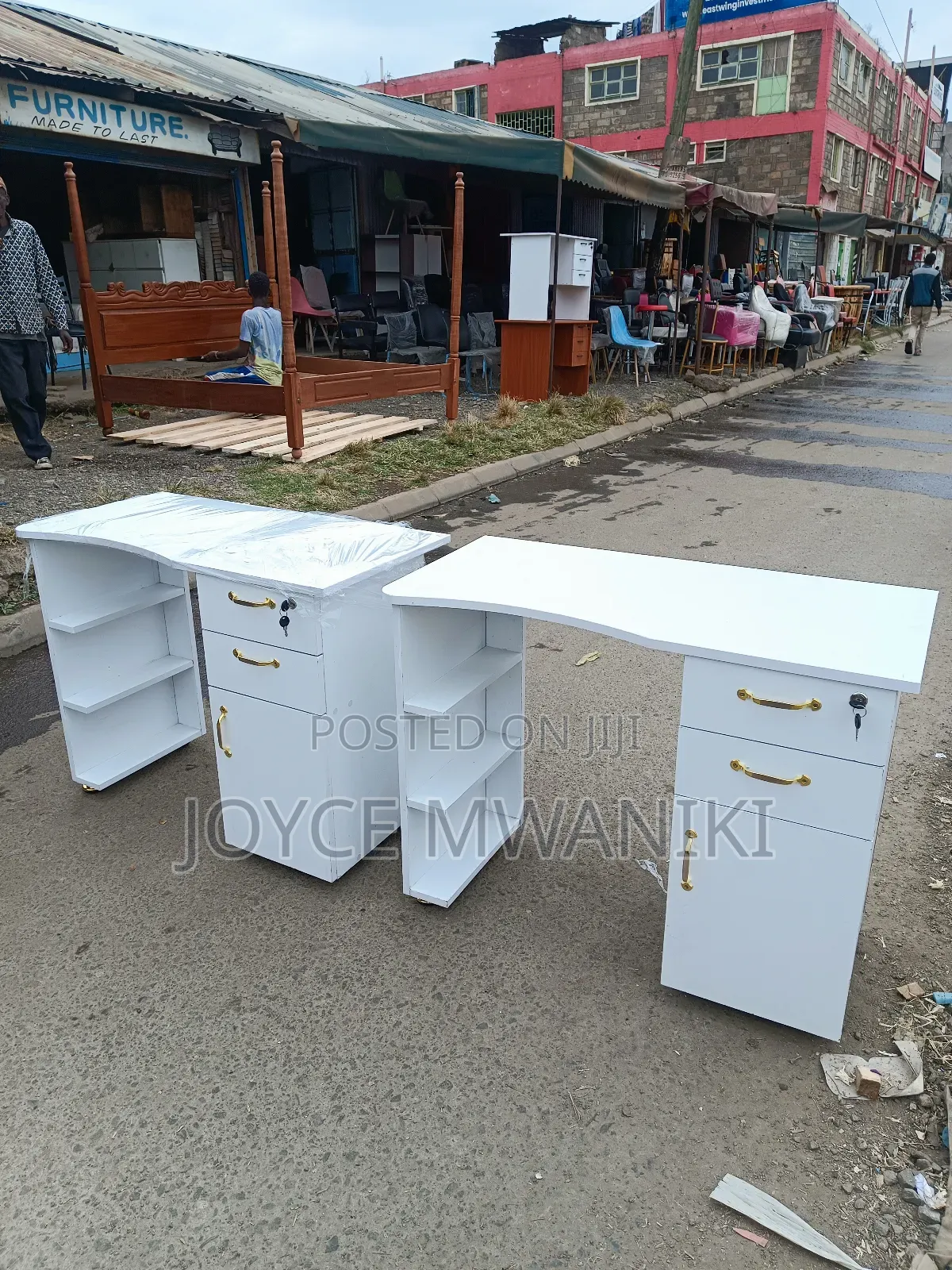 Manicure Tables