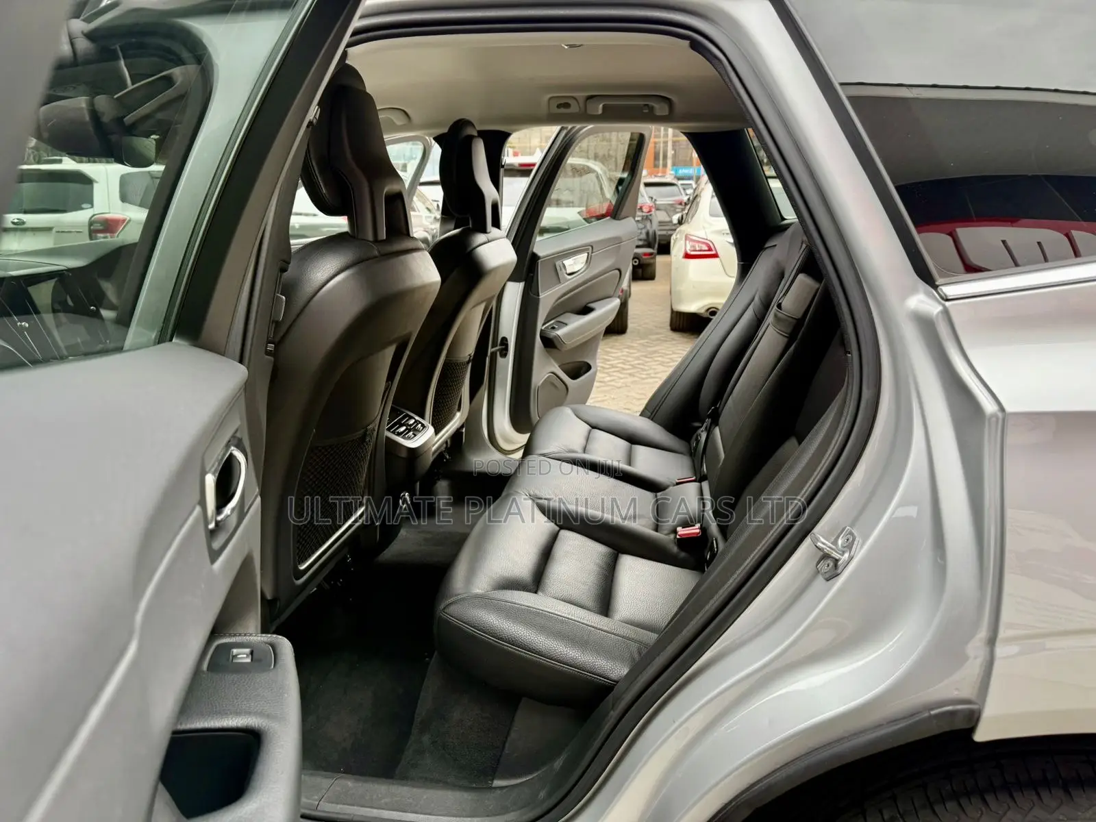 Volvo XC60 T5 R-Design AWD 2019 Silver