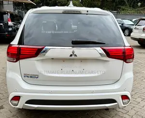 Mitsubishi Outlander 2.0 PHEV AWD 2018 White