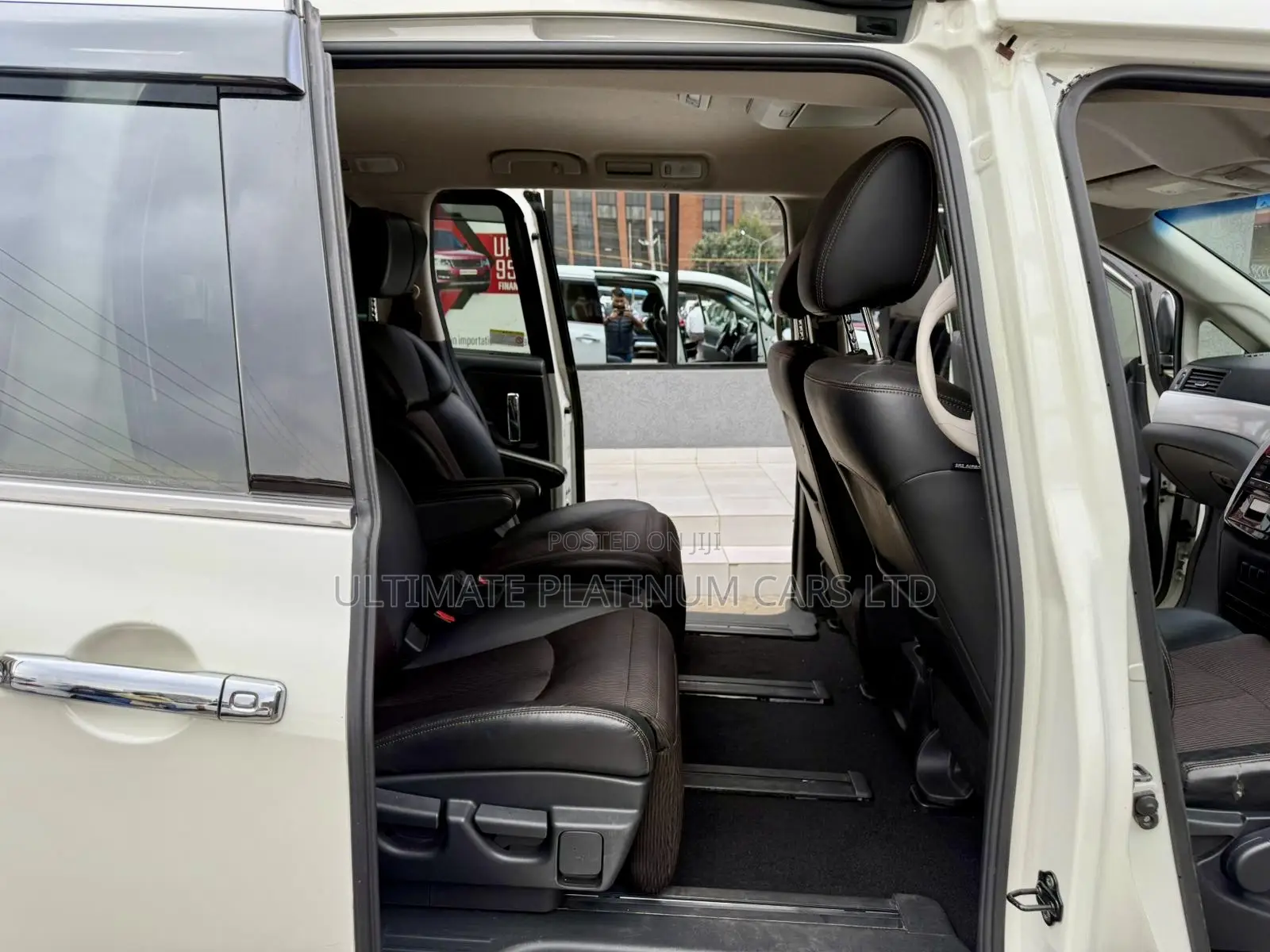 Nissan Elgrand 2018 White