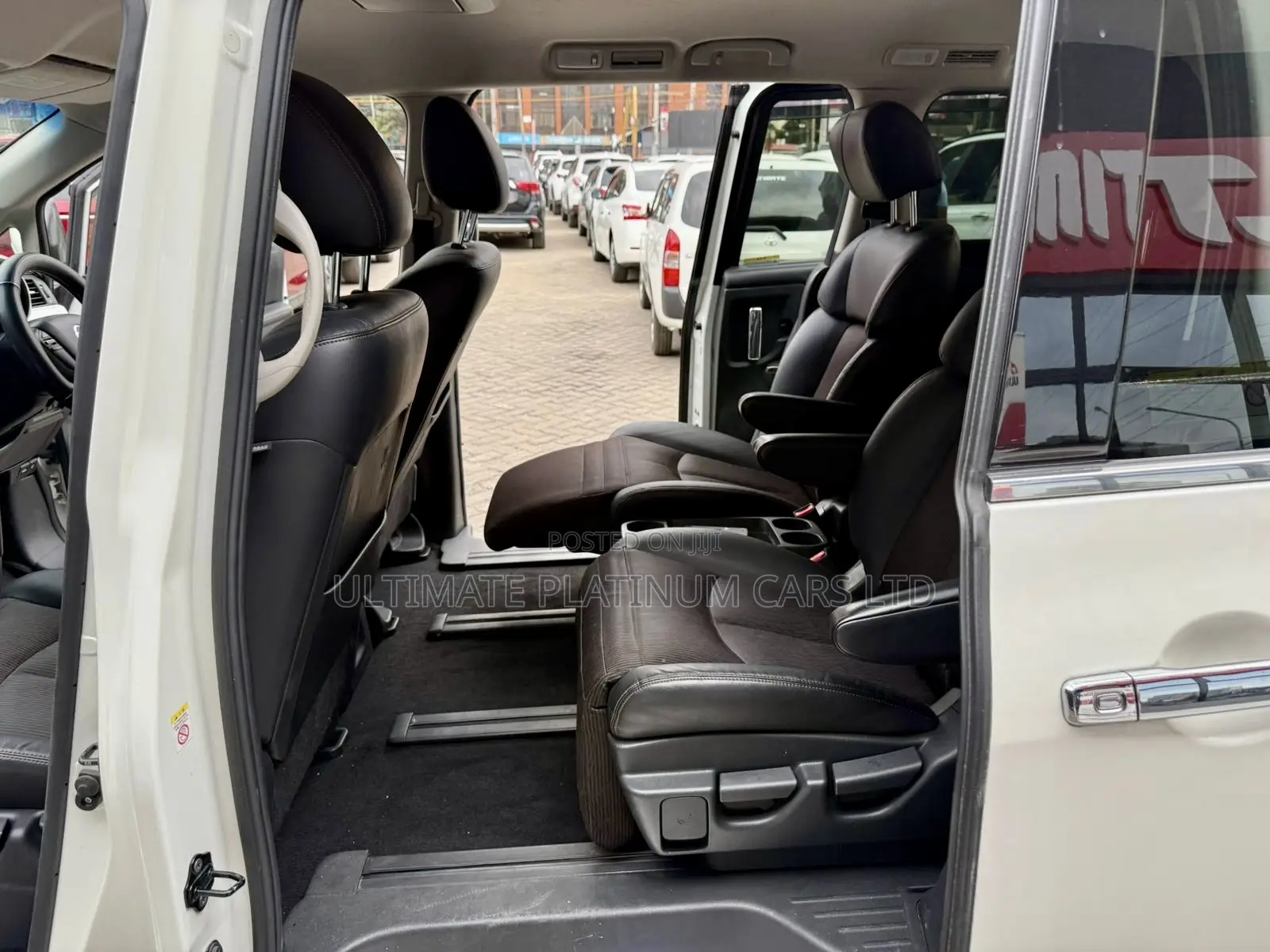 Nissan Elgrand 2018 White
