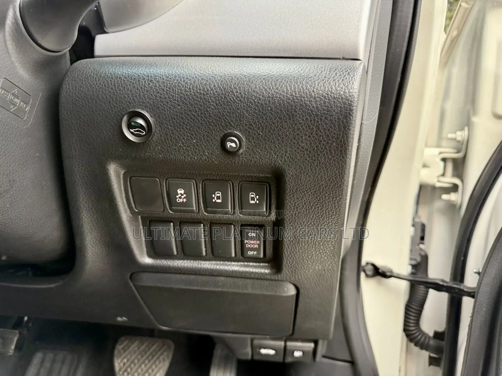Nissan Elgrand 2018 White