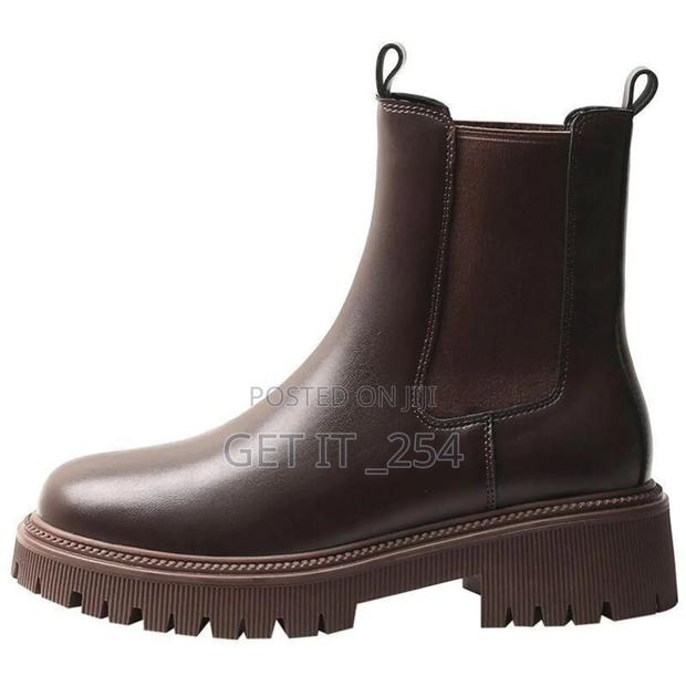 Lady Boot
Material 👌
Size - 36---40 - thumbnail 2