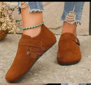 *Unisex Clogs*
*Sizes 36-42
*
*Quality🔥*