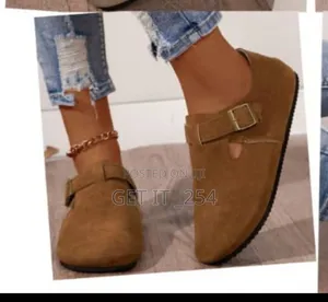 *Unisex Clogs*
*Sizes 36-42
*
*Quality🔥*