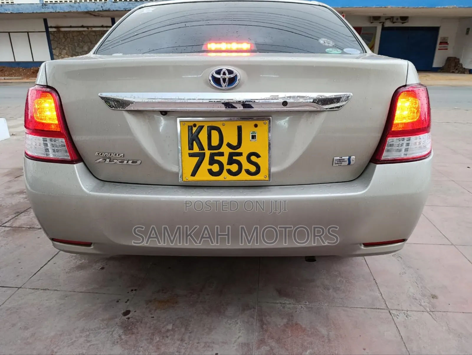 Toyota Axio 2016 Gold
