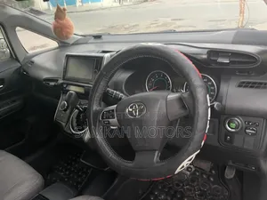 Toyota Wish 2014 White