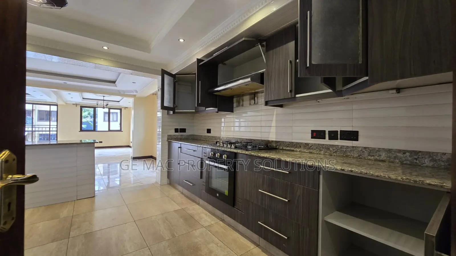 5bdrm House in Lavington, Muthangari for rent