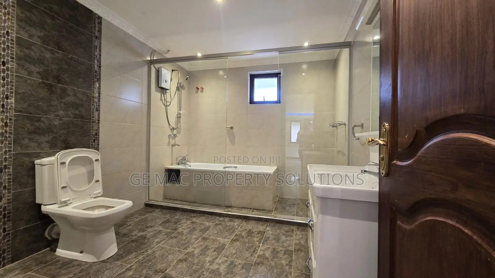 5bdrm House in Lavington, Muthangari for rent