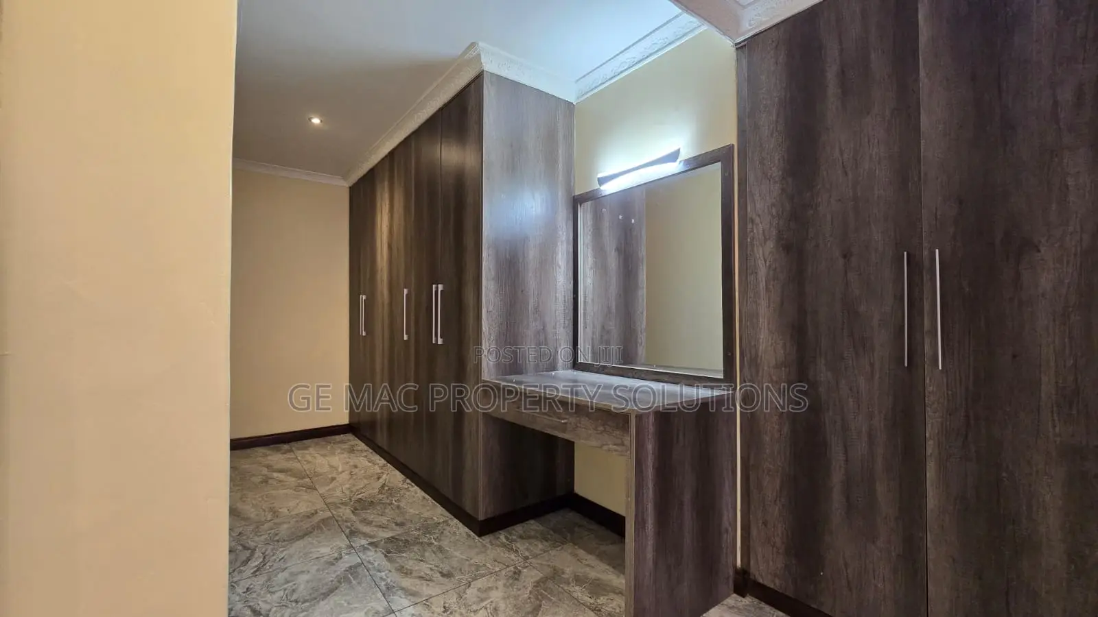 5bdrm House in Lavington, Muthangari for rent