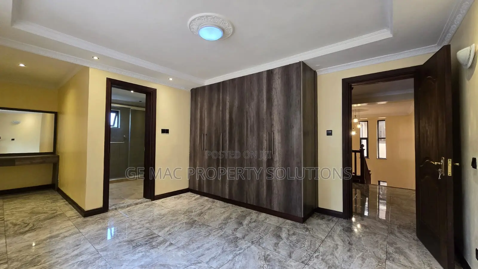 5bdrm House in Lavington, Muthangari for rent