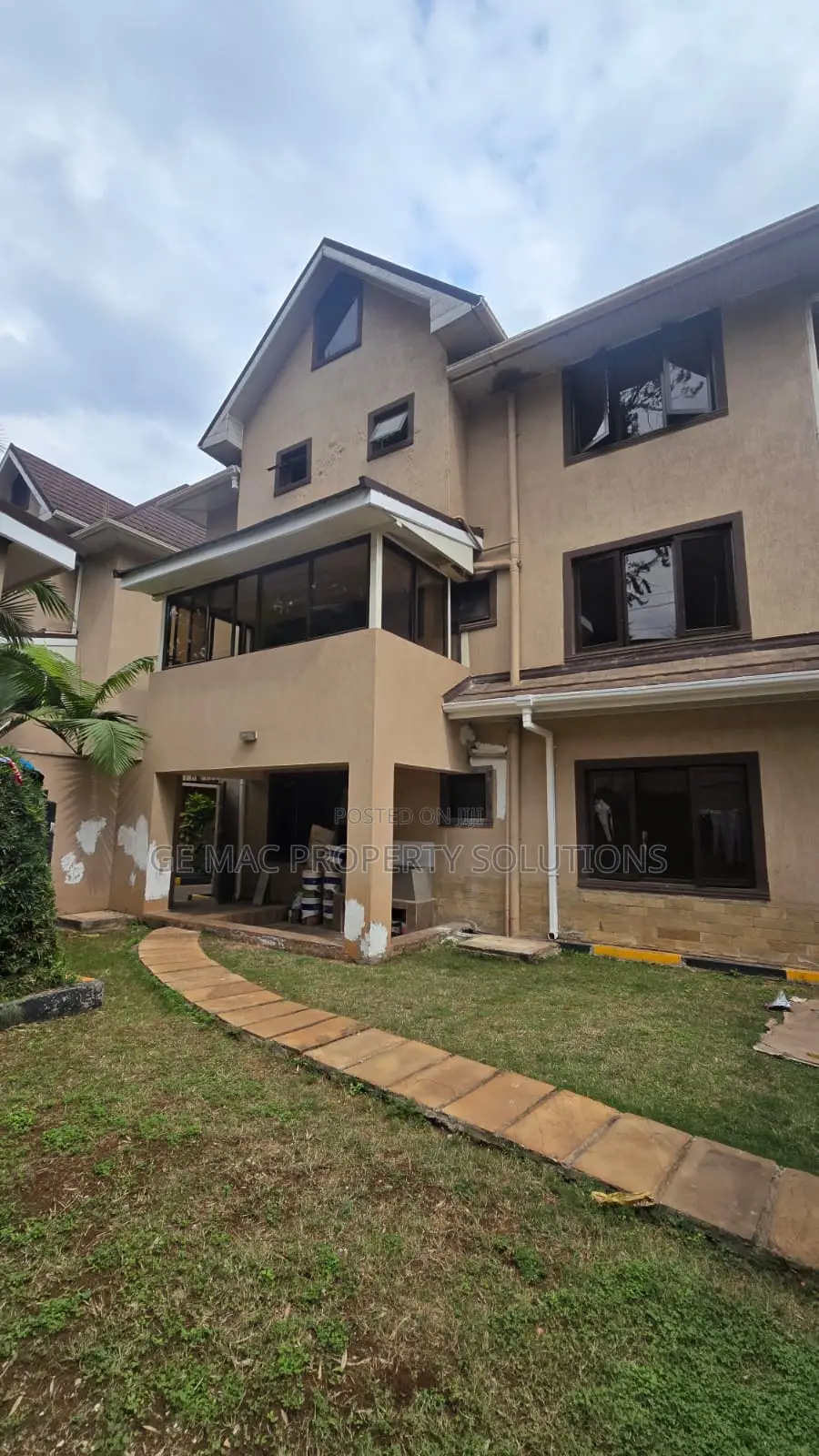 5bdrm House in Lavington, Muthangari for rent