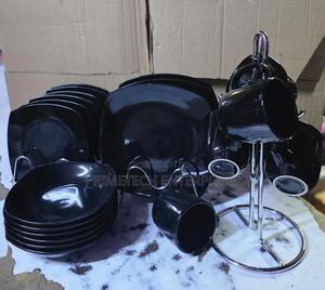 24pcs Black Square Dinner Cups and Plates - thumbnail 2