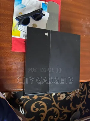 Ps4 Standard Used With 8 Games