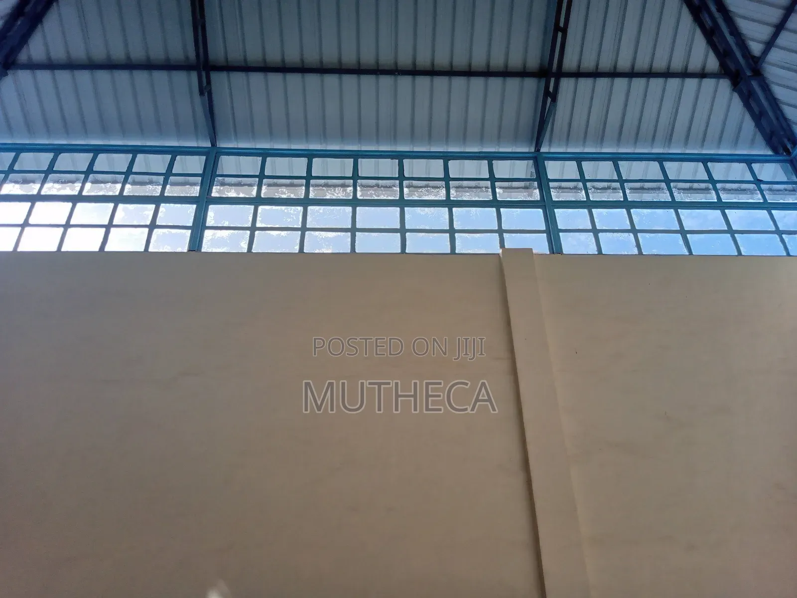 Annealed Glass
And Putty