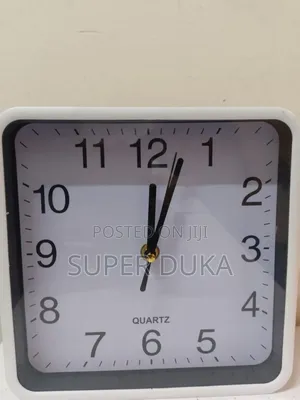 Sq Wall Clock – Silver (25cm 28cm)