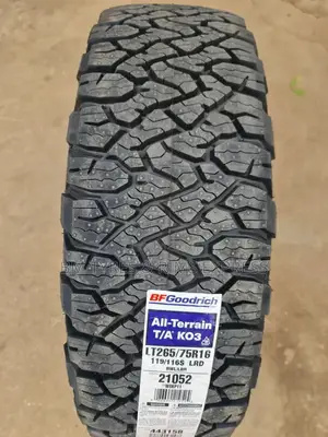 Lt 265 /75 R16 Bf Goodrich () All Terrrain.