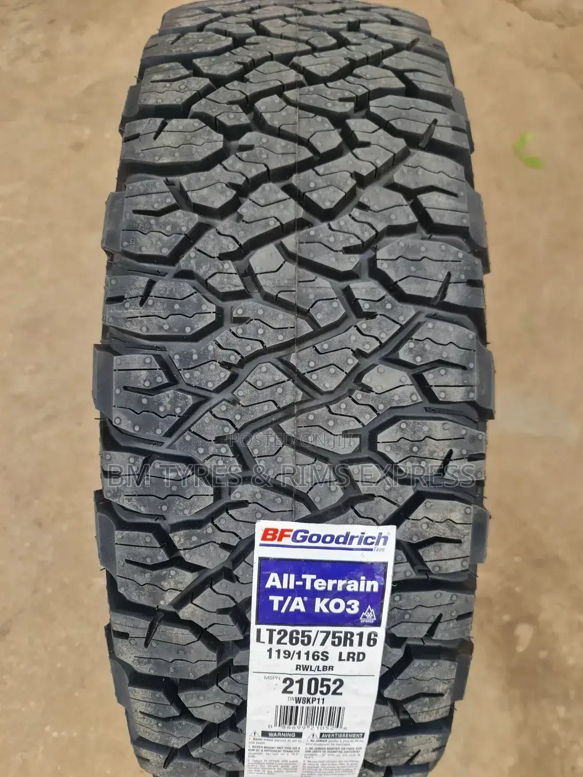 Lt 265 /75 R16 Bf Goodrich () All Terrrain.