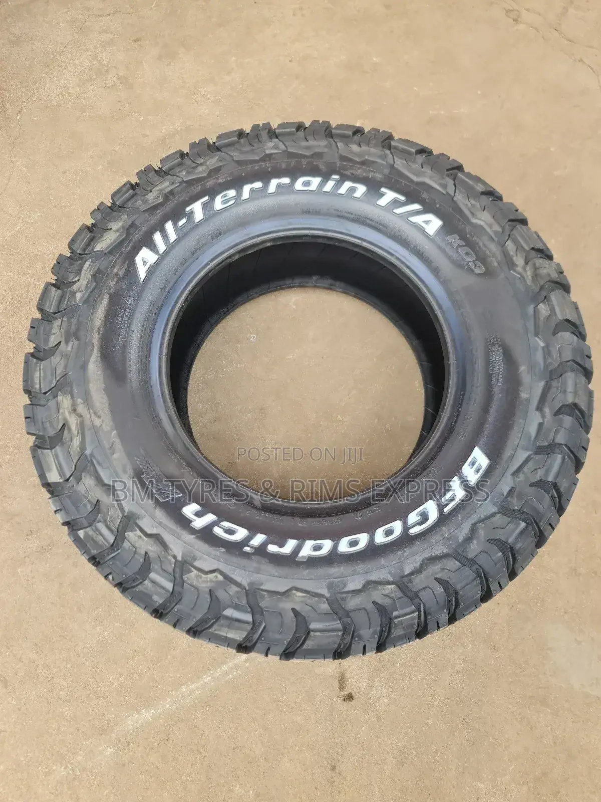 Lt 265 /75 R16 Bf Goodrich () All Terrrain.