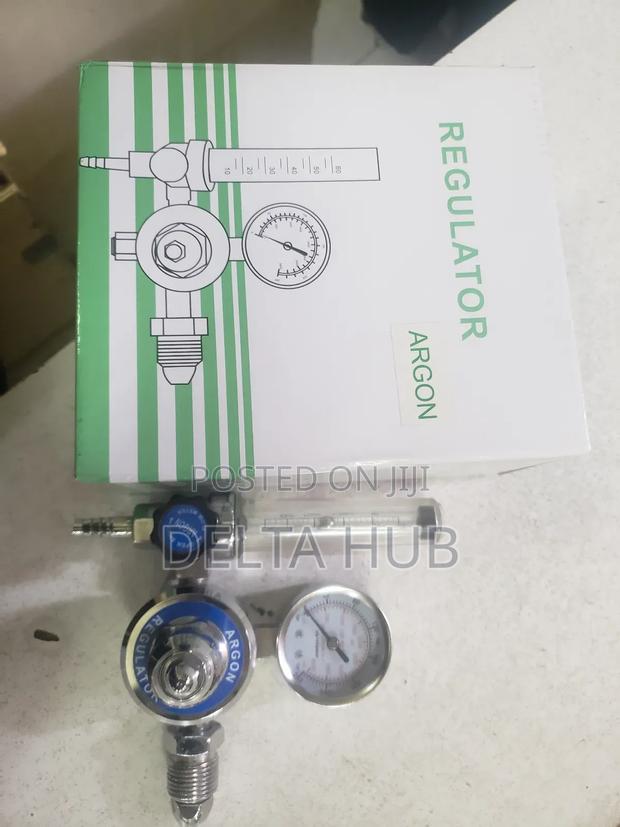 Professional Single-stage Argon Regulator - Excellent Condition - main view