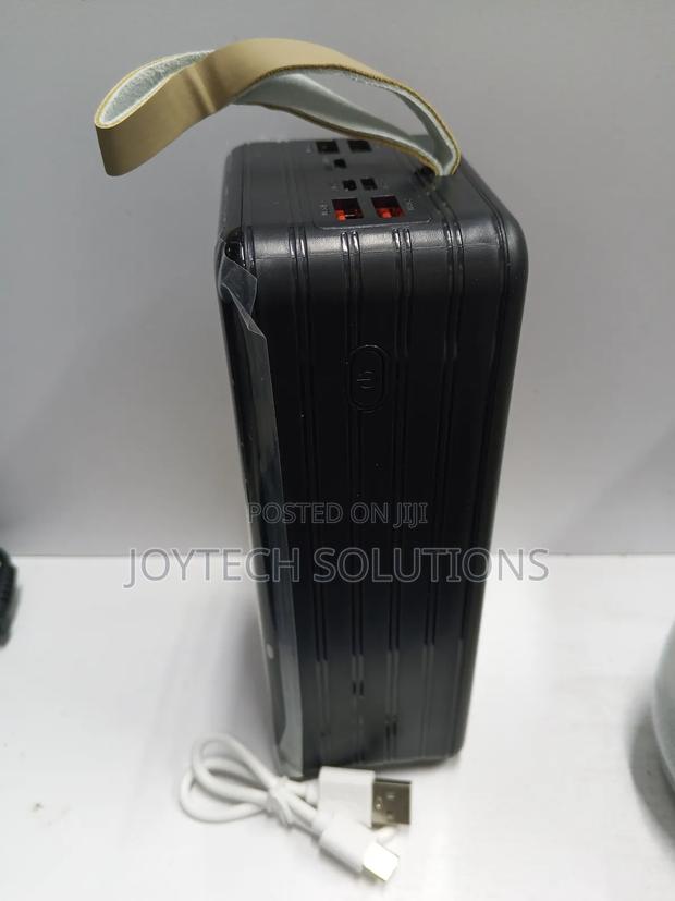 Smart Power Bank Charger - main view