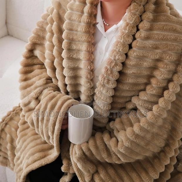 Fleece Velvet Blankets - thumbnail 2