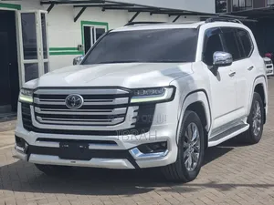 Toyota Land Cruiser 2021 White