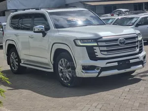 Toyota Land Cruiser 2021 White