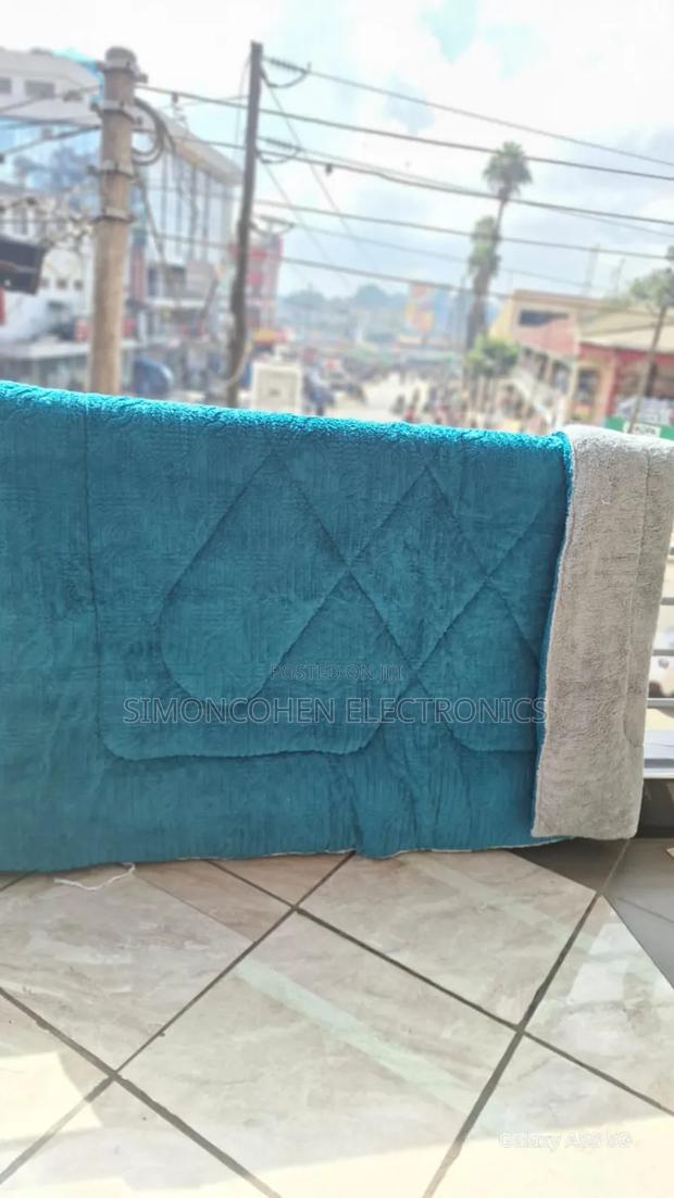 Woolen Duvet Size 6by7 - thumbnail 3