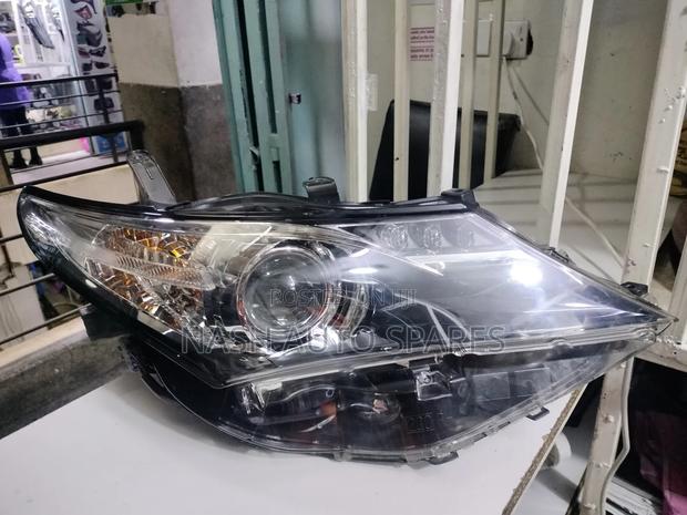 Toyota Auris 2013 Zenon Headlight