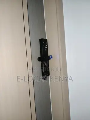 Intelligent Door Lock Tuya Wifi Remote Unlock Fingerprint