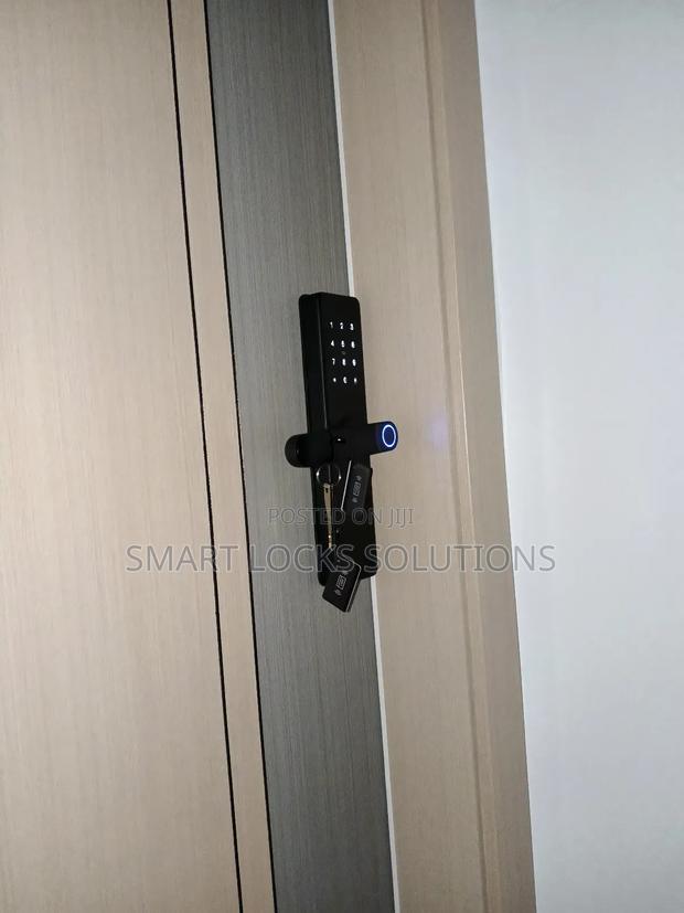 Intelligent Door Lock Tuya Wifi Remote Unlock Fingerprint - main view