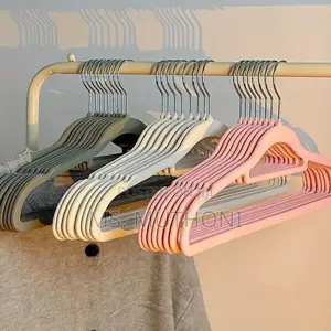 10 Pack Elegant Non-Slip Hangers With Tie Bar*
