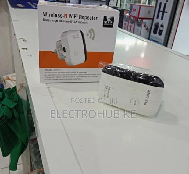 Pixlink 300 MBPS Wifi Repeater Wifi Extender - main view