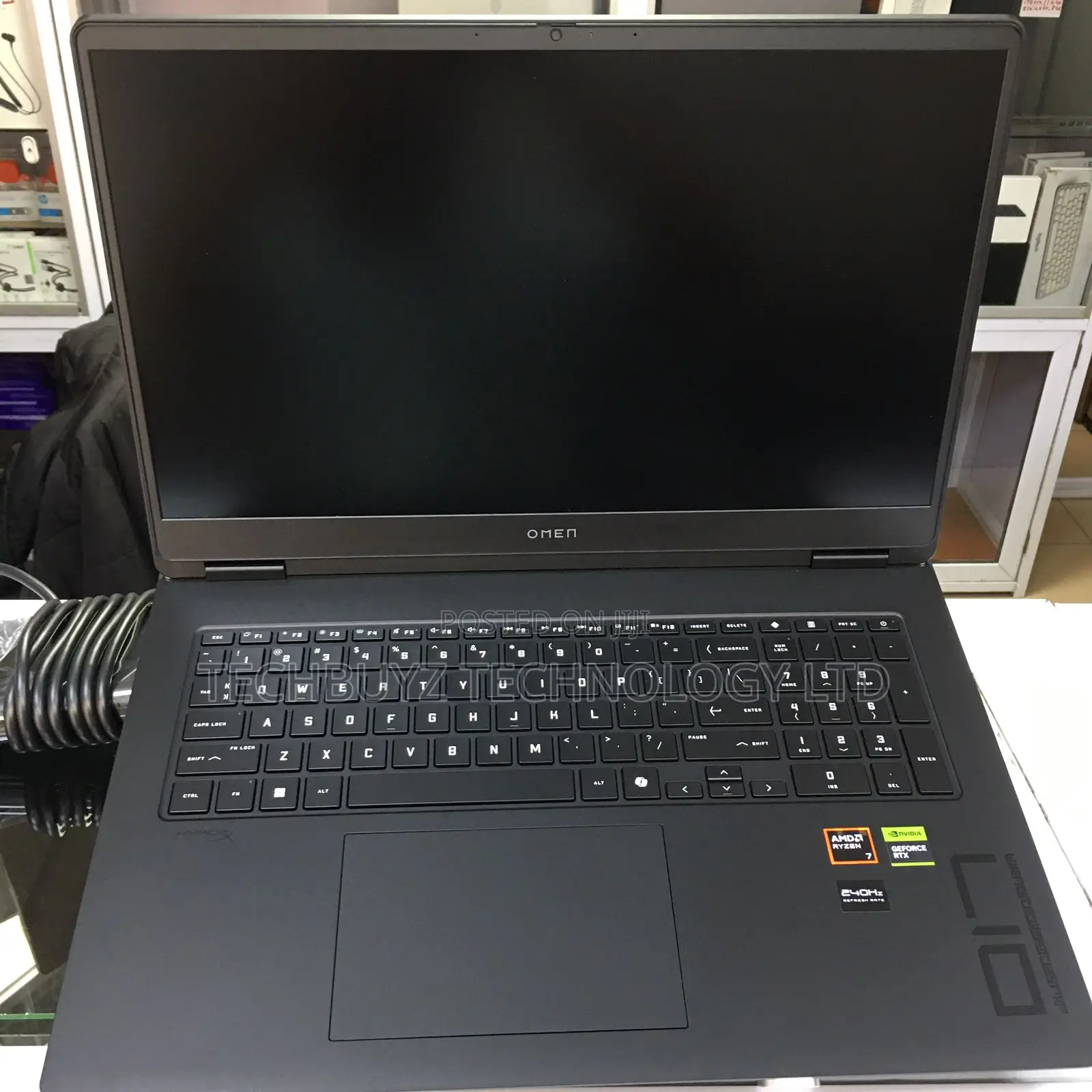 New Laptop HP Omen 17t 32GB AMD Ryzen 7 SSD 1T