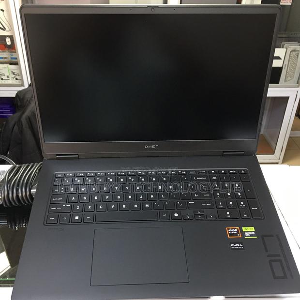 New Laptop HP Omen 17t 32GB AMD Ryzen 7 SSD 1T