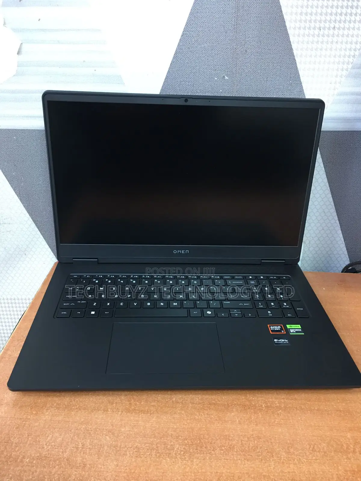 New Laptop HP Omen 17t 32GB AMD Ryzen 7 SSD 1T