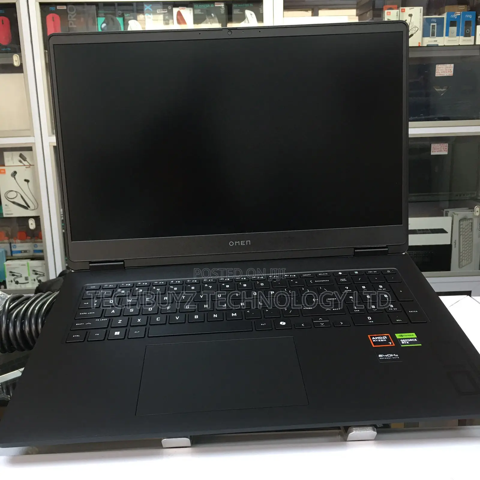 New Laptop HP Omen 17t 32GB AMD Ryzen 7 SSD 1T