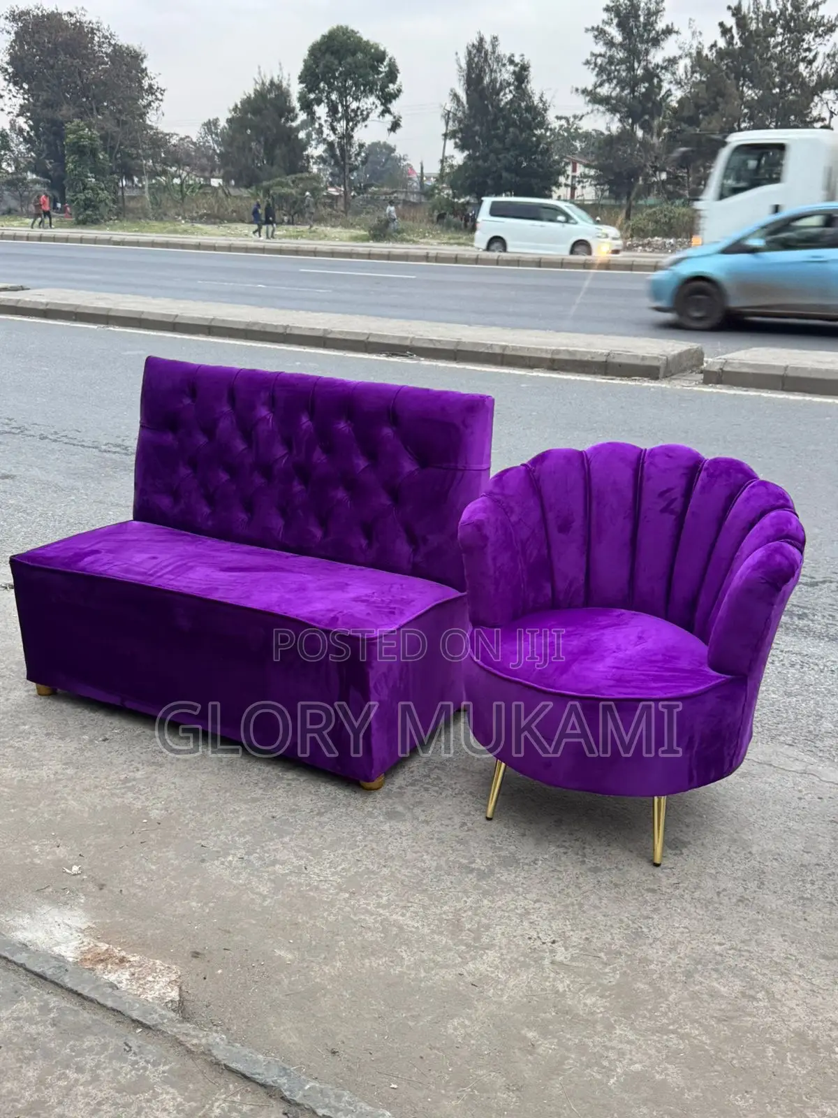 Manicure Waiting Bench And Stylish Chair
