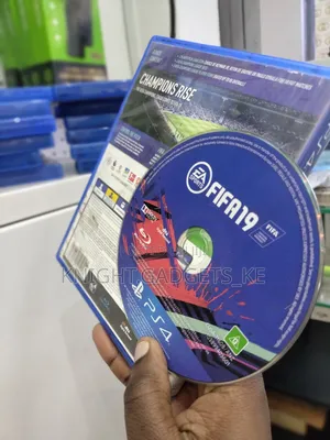 Fifa 19 Ps4 ( With Bonus Content)//