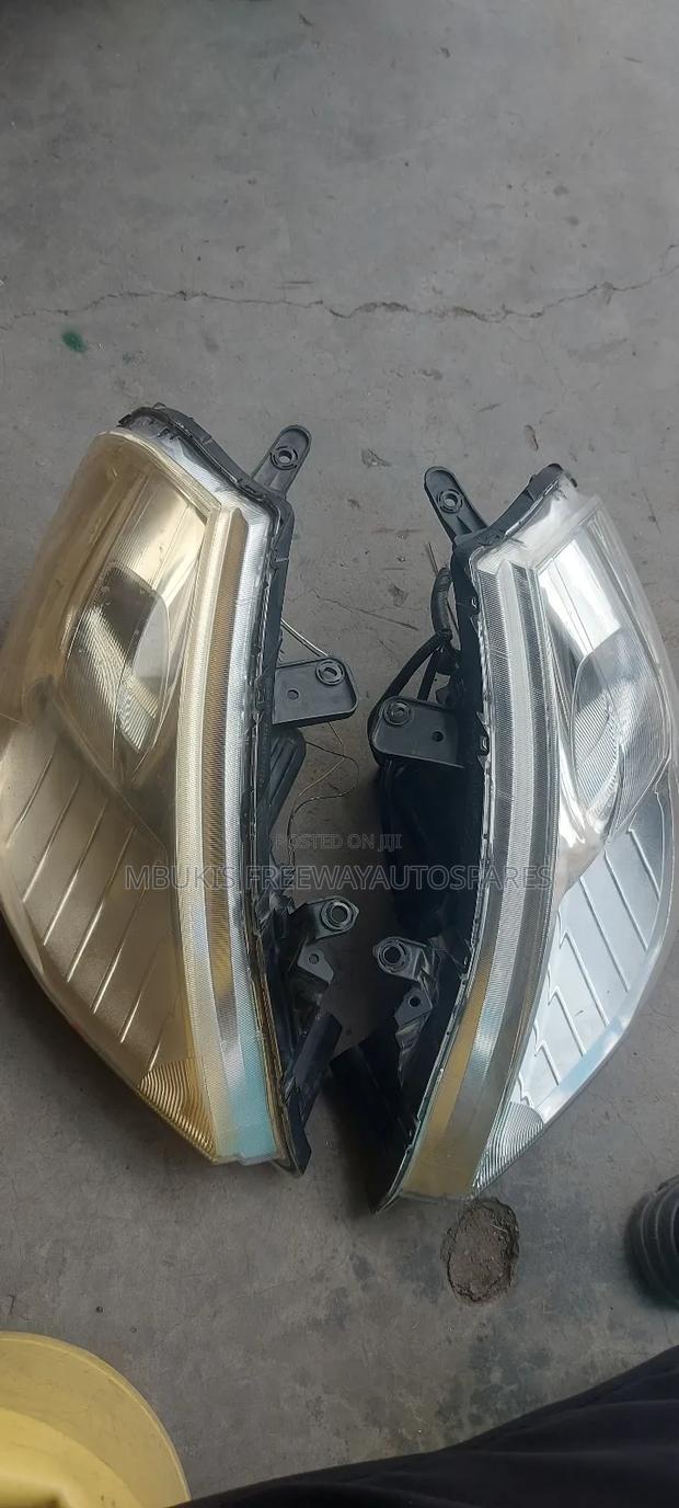 Headlight Nissan Tiida 2008 Model