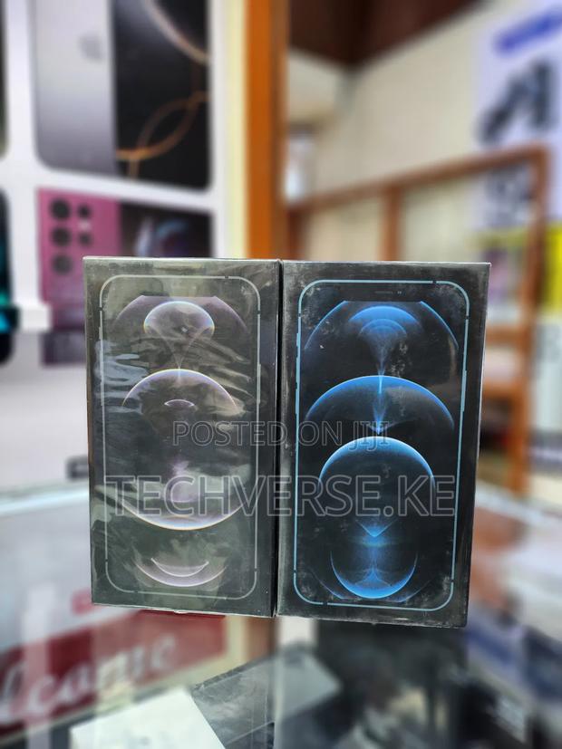 New Apple iPhone 12 Pro Max 256 GB Gold - thumbnail 2