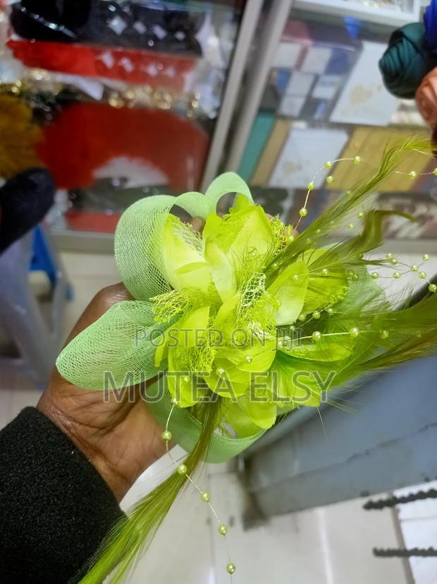 Gold,Green Pink Micro Mini Fascinators - thumbnail 4