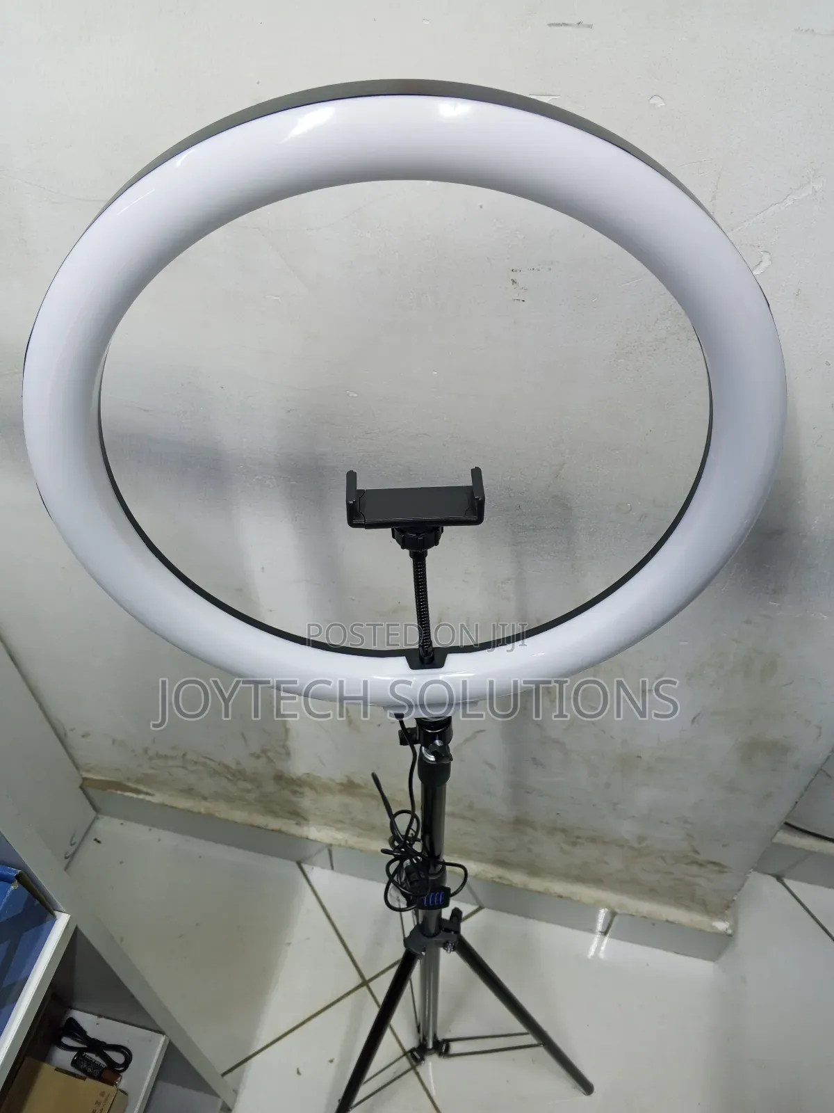 Adjustable Tripod Stand With 14inch Ring Light