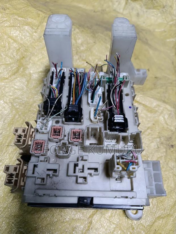 Fusebox Toyota Allion, Premio