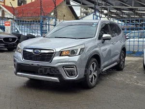 Subaru Forester Premium AWD 2019 Silver