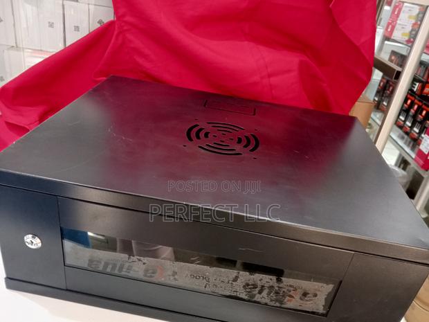 Networking 4u Cabinet 520 by 400 by 200