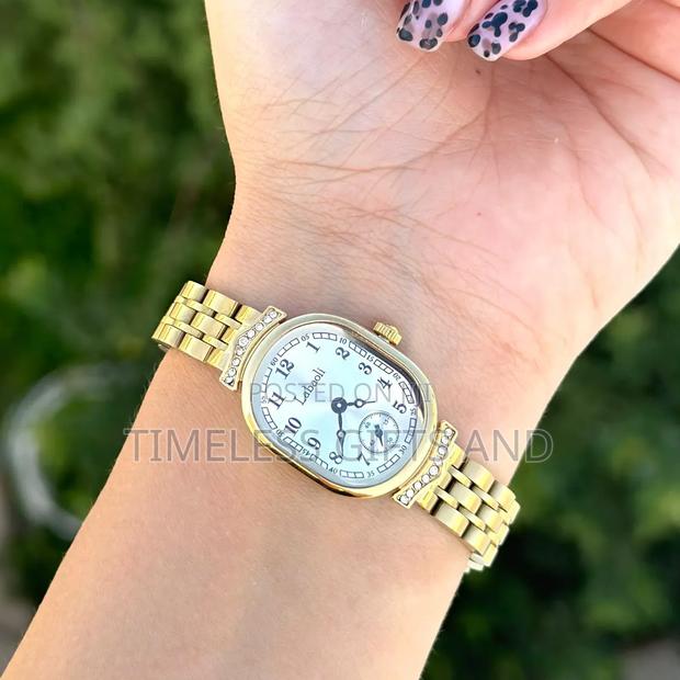 Labaoli Ladies Gold Sleek and Slim Watch