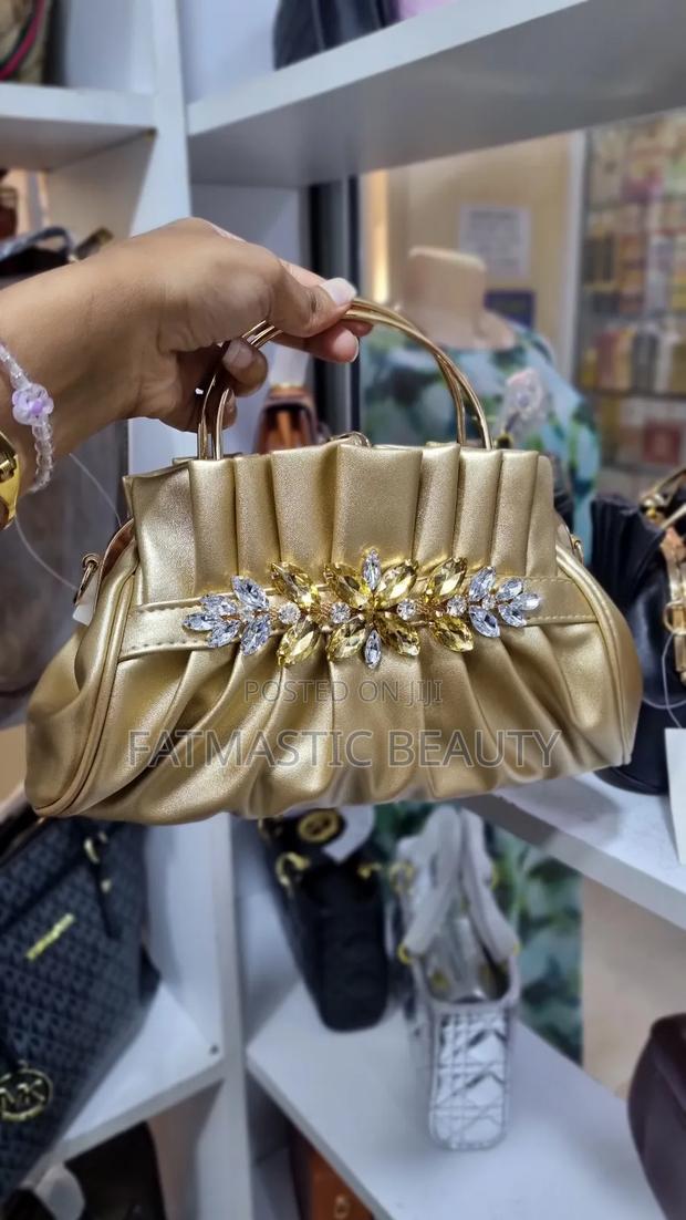 Excellent Gold Clutch Bag - main view